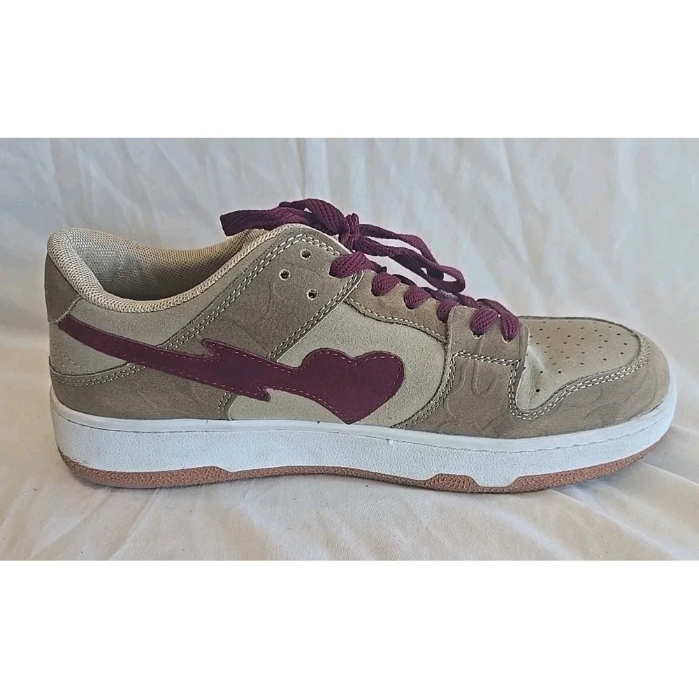 New Nibok Brown and Red Heart Shoes Sneakers  Unisex Women's‎ 11, Men's 9.5